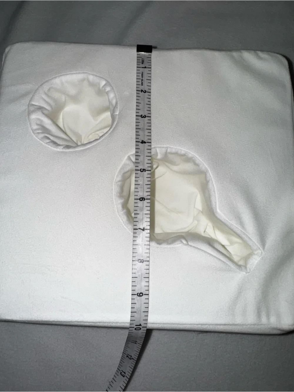 NEW! SOFA BUDDY Cupholder Cushions Set of 2 (1 Each: Ivory & Black), New w/ Tag!